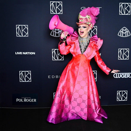 maxjenny! takes the spotlight at the NK Gala