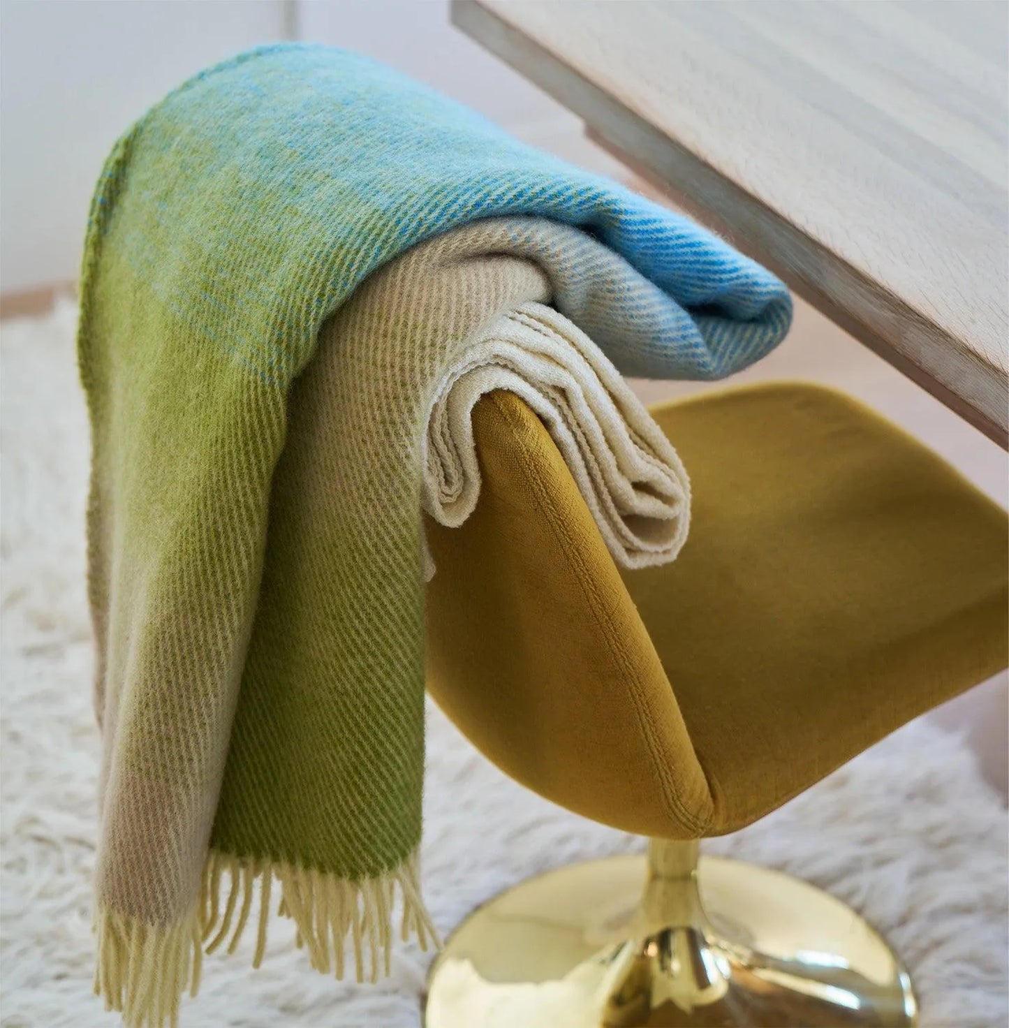 Aurora - Lambswool Throw - Purple Blue