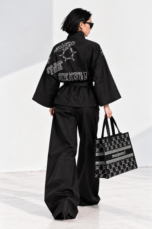 Boxy Jacket Schwarz mit Swarovski Detailien