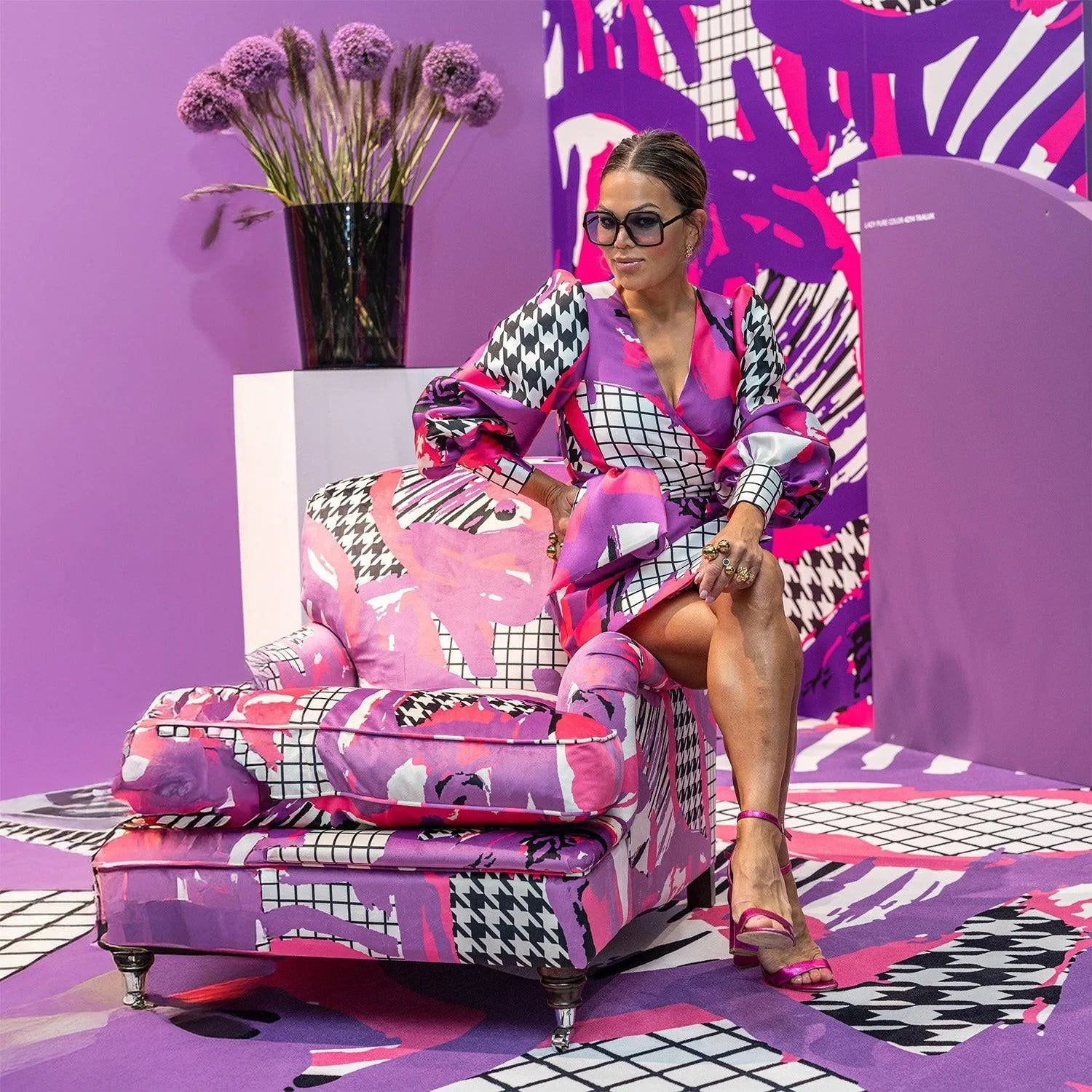 Howard Armchair Arty purple pink black white