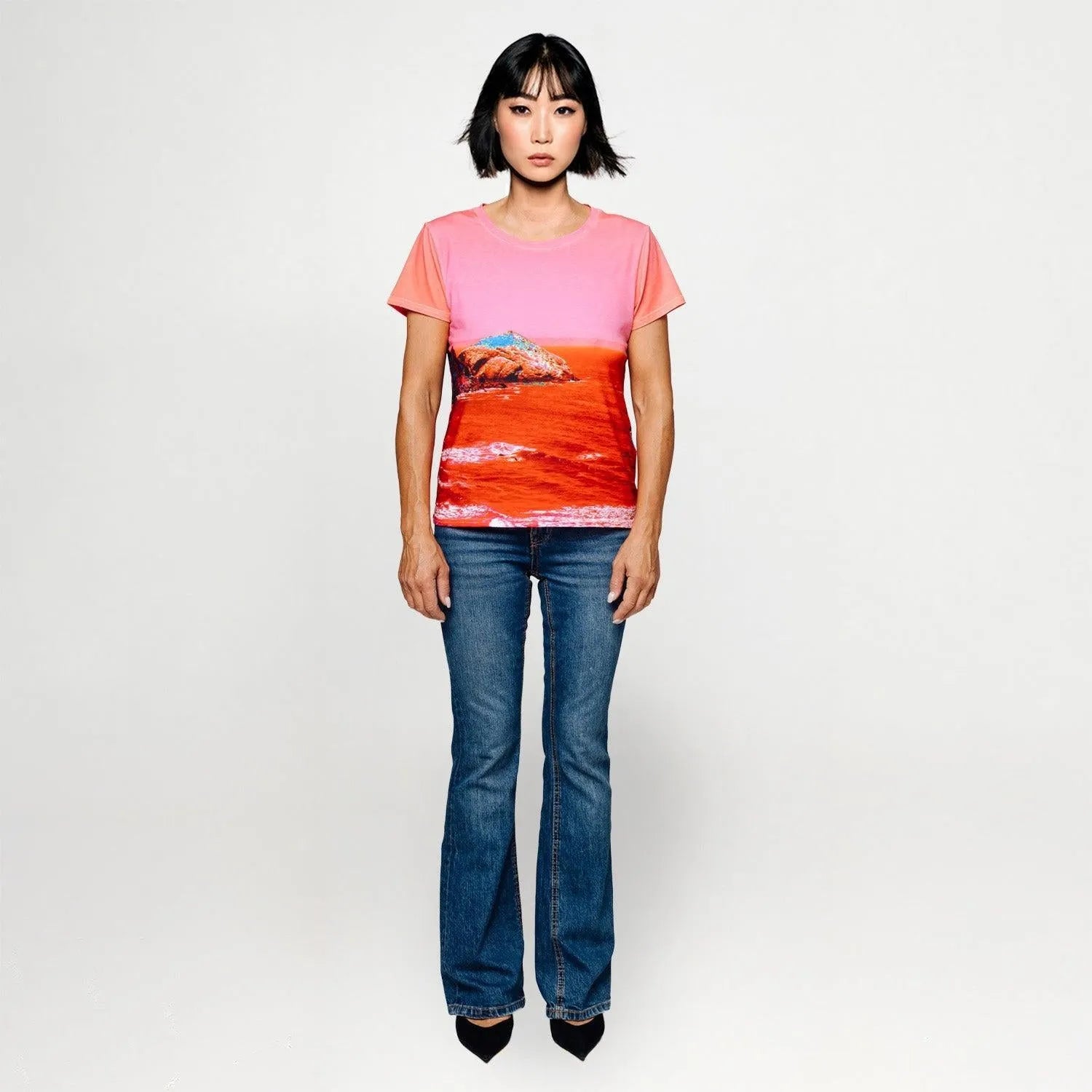 T-shirt - Red Blue Landscape