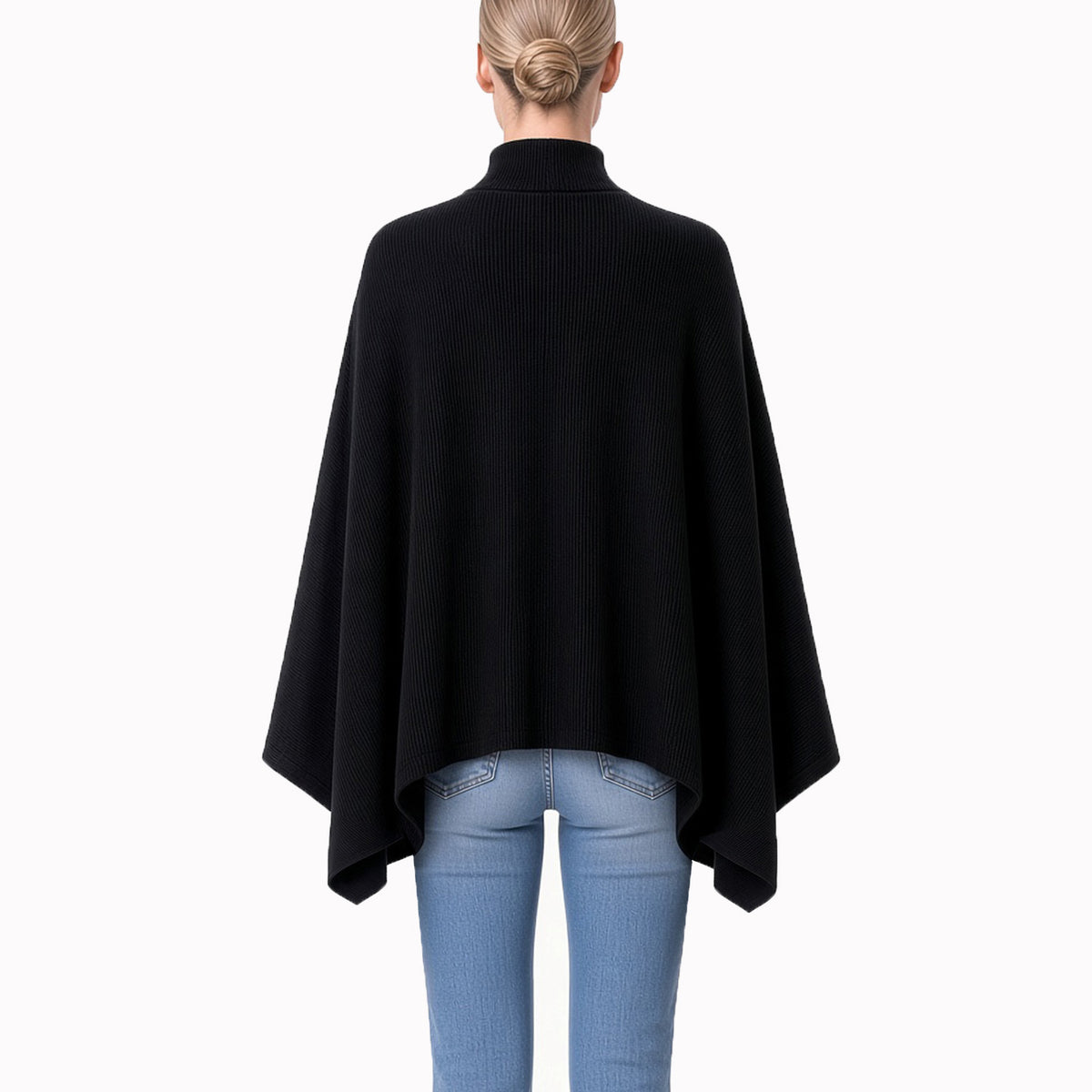 Varm stickad ullponcho – Svart