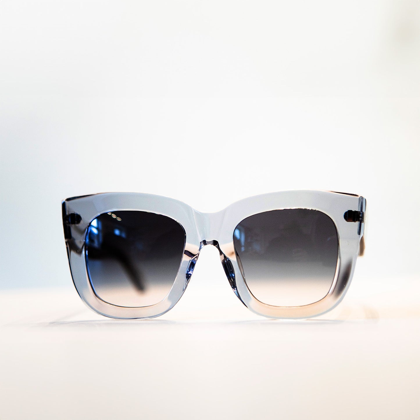 maxjenny! plant-based glasses for sun & optic smokey grey
